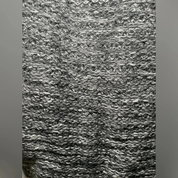 Athleta Gray/Black Heathered Fine Merino Wool Sweater Size XS Pockets Boat Neck - Picture 4 of 9